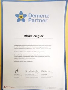 Dieses Zertifikat weist mich als Demenz Partner aus. Foto: Ulrike Ziegler